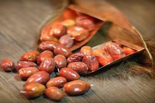 میوه ای که جای دارو را می گیرد 10 خاصیت اعجاب انگیز سنجد