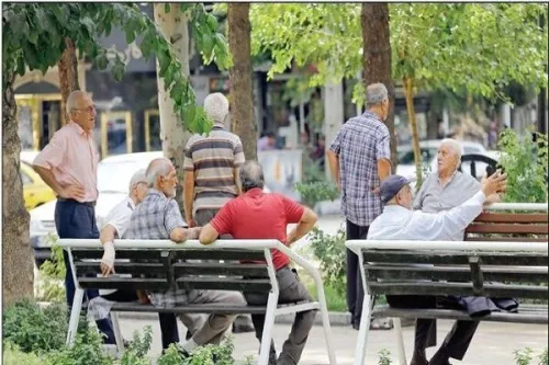 روند نزولی تولدها در تهران ایران جوان در معرض تهدید