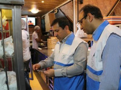 بازدید كارشناسان غذا و دارو از كارخانه تولید كیك و كلوچه