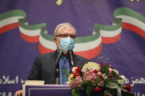 واكسن را اول به خانواده خودمان تزریق می نماییم